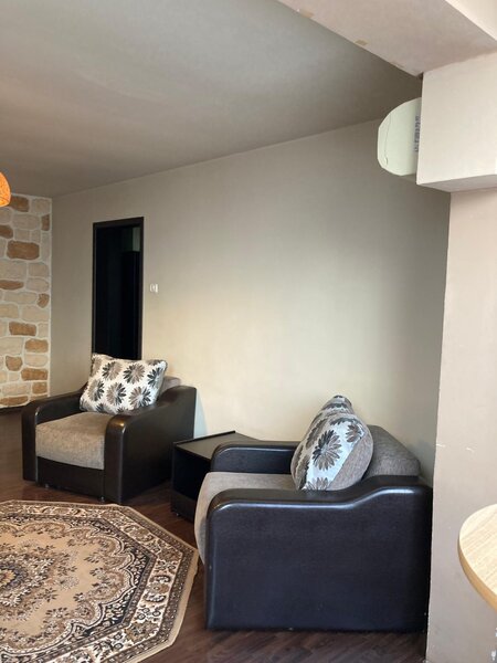 Nicolae Grigorescu, Park Lake Mall.